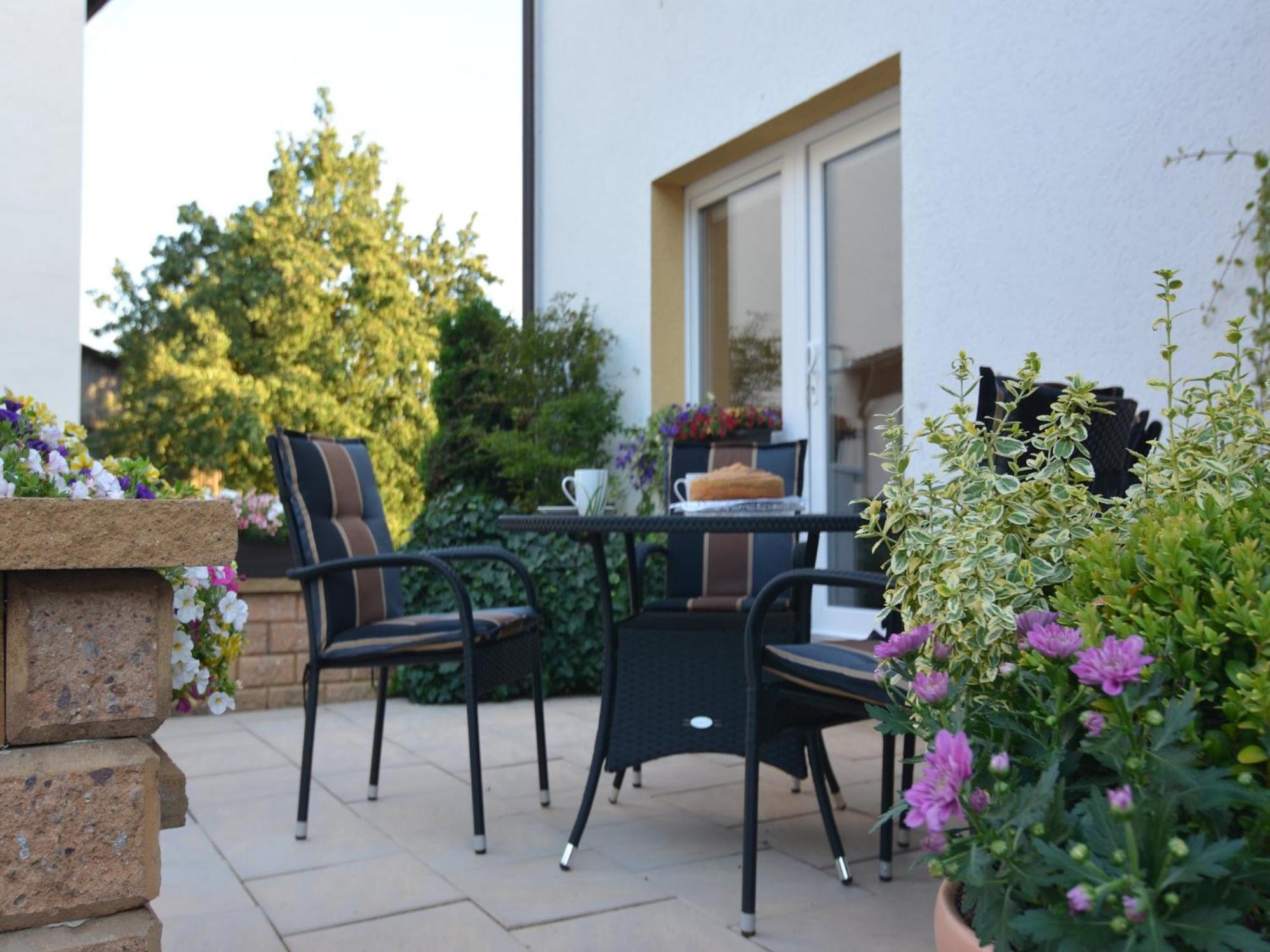 Modern Holiday Home Idyllic Setting With Terrace Medebach Exterior photo